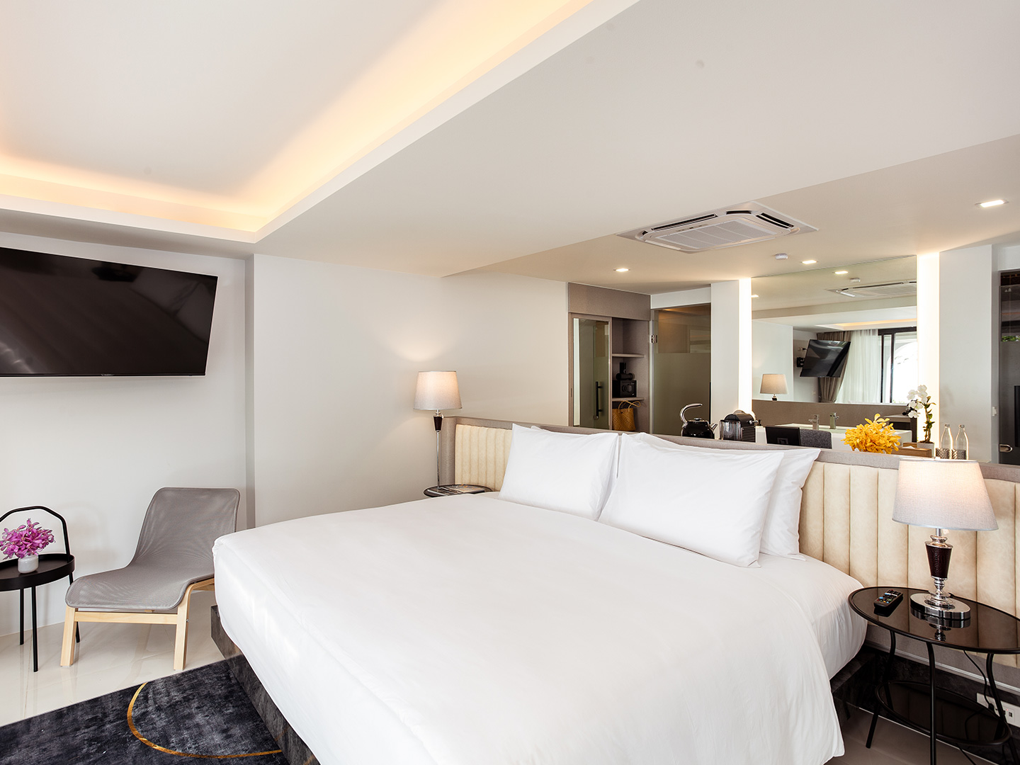 Anona Beachfront Phuket Resort - Luxury Beachfront Resort
