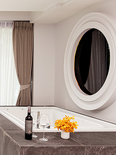 Amenities: 